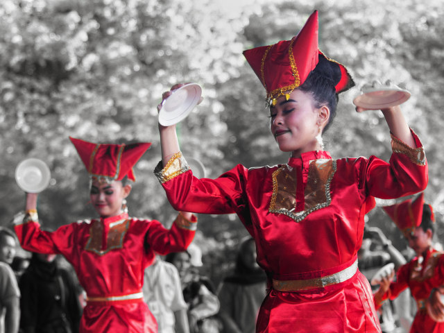 Tari Piring. Foto: Wikipedia