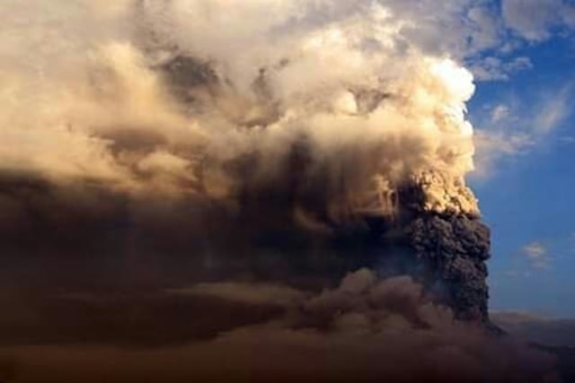 Erupsi Gunung Merapi 2010. Foto: Instagram/@boyharjanto