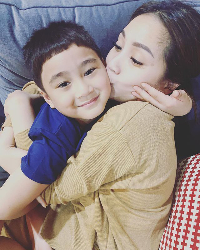 Rafathar dan Nagita Slavina. Foto: Instagram @raffinagita1717
