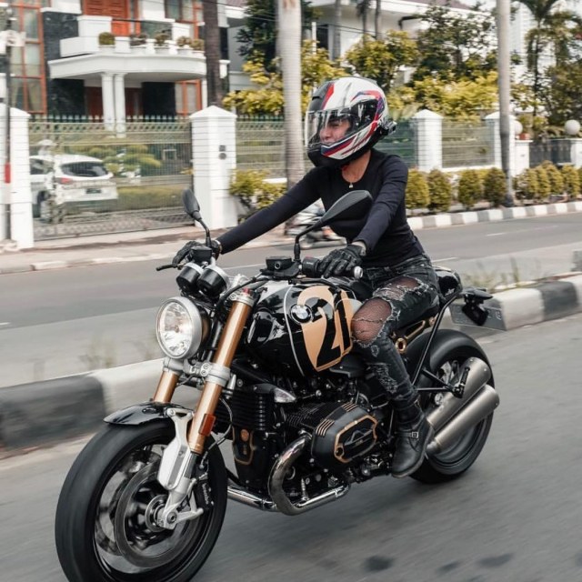 BMW R NineT Spezial Nikita Mirzani. Foto: Nikita Mirzani/Nikitamirzanimawardi7