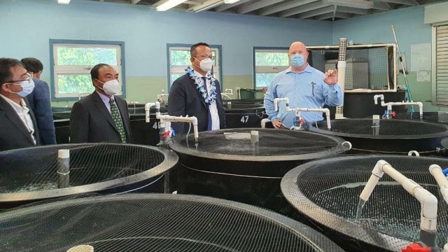 Edhy Prabowo saat berkunjung ke Oceanic Institute of Hawaii Pacific University. Foto: Instagram/@edhy.prabowo