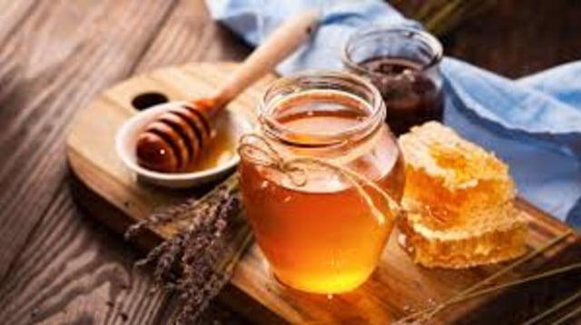 Menghilangkan menghilangkan bekas jerawat dengan madu Foto: Bt.com