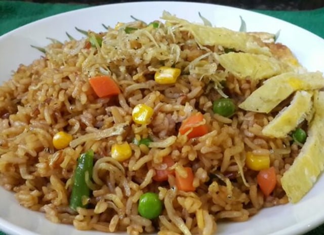Nasi goreng kampung ikan teri Foto: pinterest