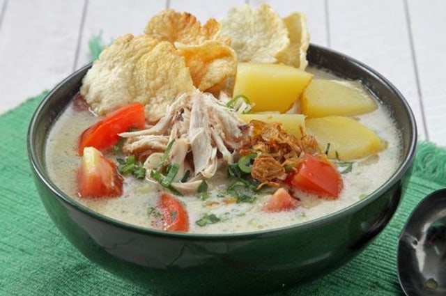 Soto ayam santan Foto: pinterest