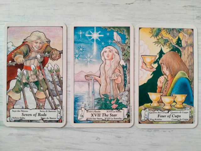 Seven of Rods, The Star, Four of Cups (Foto : Lidia)