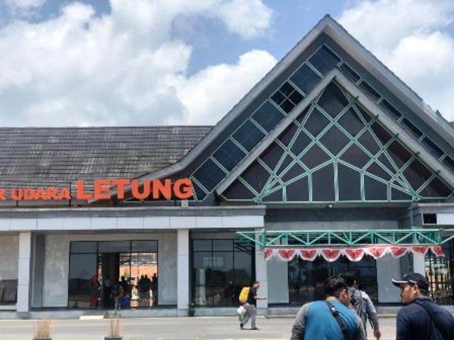 Bandara Letung, salah satu infrastruktur yang bisa mendorong perekonomian daerah. (Foto: Batamnews)