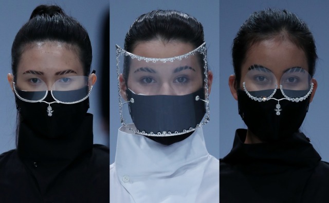 Rinaldy Tampilkan Masker dan Face Shield Futuristik di JFW 2021 Foto: Dok. Jakarta Fashion Week/GCM Group