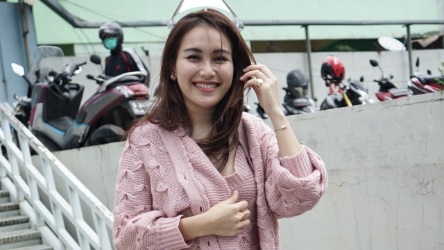 Ayu Ting Ting saat ditemui di kawasan Tendean, Jakarta, Senin (30/11). Foto: Dok. Palevi