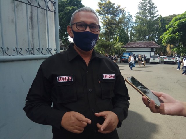 Bupati Kuningan H Acep Purnama SH MH. (Ciremaitoday)