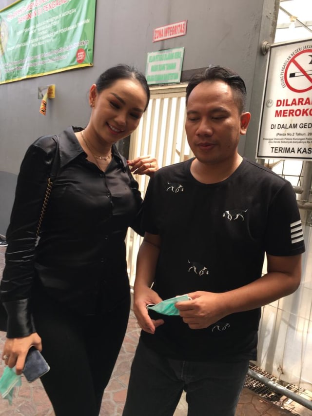 Kalina Oktarani dan Vicky Prasetyo. Foto: Dok. Istimewa