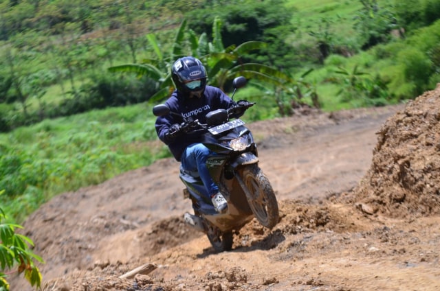 Menjajal Suzuki Nex Crossover di jalan aspal dan off-road ringan. Foto: Dok. Suzuki