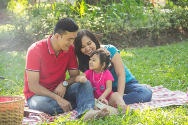 Ilustrasi piknik di taman. Foto: Shutterstock