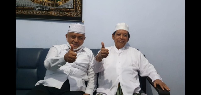 Sanusi bersama KH Ahmad Dahlan. Foto: Tim Sandi