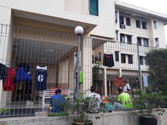 ﻿Aktivitas para pencari suaka di Rumah Detensi Imigrasi (Rudenim) Kota Batam. Foto: Rega/kepripedia.com