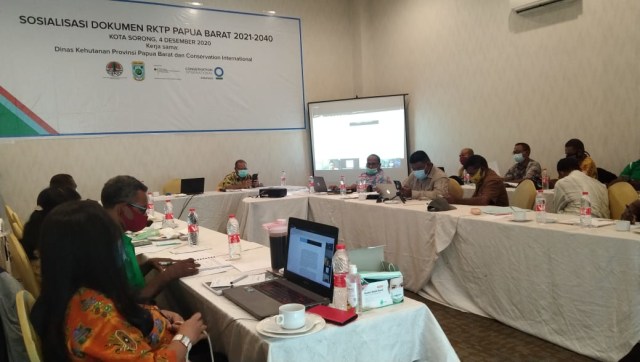 Pemerintah Provinsi Susun Dokumen RKTP untuk Mengelola Hutan di Papua Barat, foto : Yanti