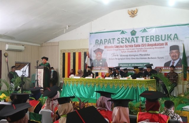 STAIN Teungku Dirundeng Meulaboh menggelar wisuda tatap muka di masa pandemi dengan menerapakn protokol kesehatan secara ketat. Foto: Dok. Humas STAIN