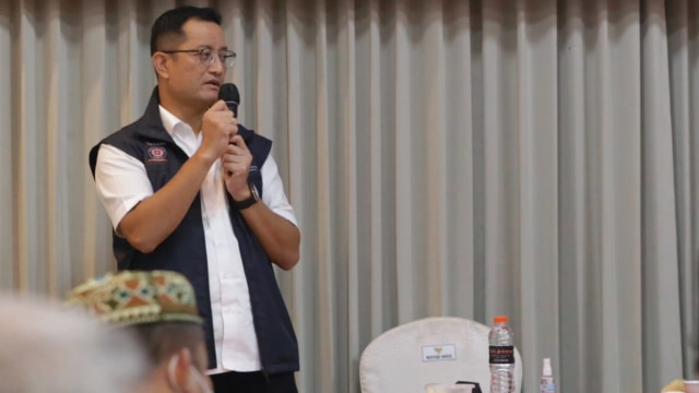 Mensos Juliari P Batubara salurkan paket Sembako untuk 29 LKS di Kabupaten Malang. Foto: Kemensos RI