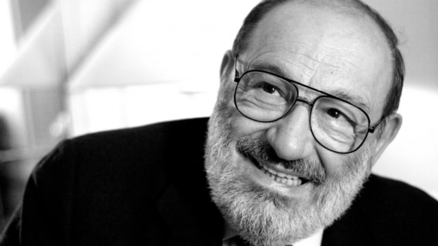 Foto Filosofer Umberto Eco. Sumber: https://www.elevatorimagazine.com/en/umberto-eco-and-the-lift-tribute-to-a-great/