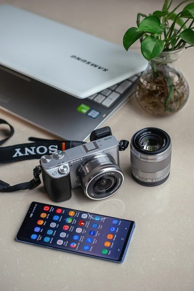 Ilustrasi barang teknologi dalam barang elektronik. Foto: Pixabay