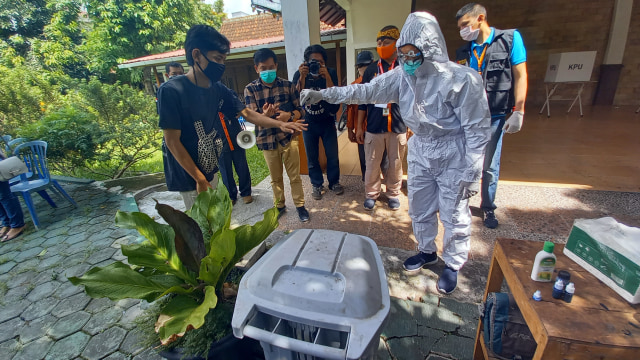 Simulasi di salah satu TPS kawasan Kebonan, Sriwedari, Solo beberapa waktu lalu