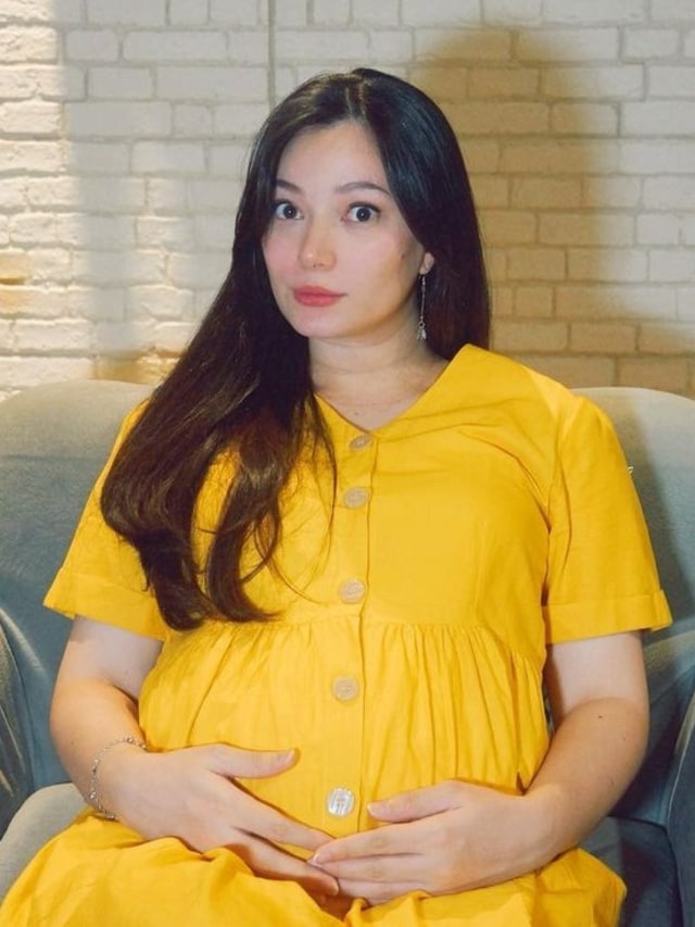Asmirandah hamil anak pertama.
 Foto: Instagram/@asmirandah89
