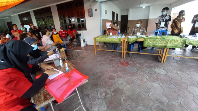 Suasana tempat Bagyo mencoblos di TPS 08 Penumping, Laweyan, Solo, Rabu (9/12)