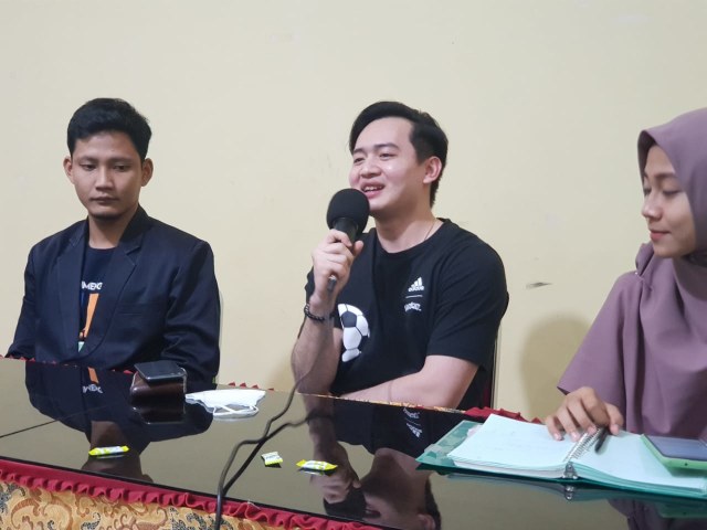 Felix Nata Saleh selaku founder Activ sedang memberikan materi. | Photo from Activ Digital Agency