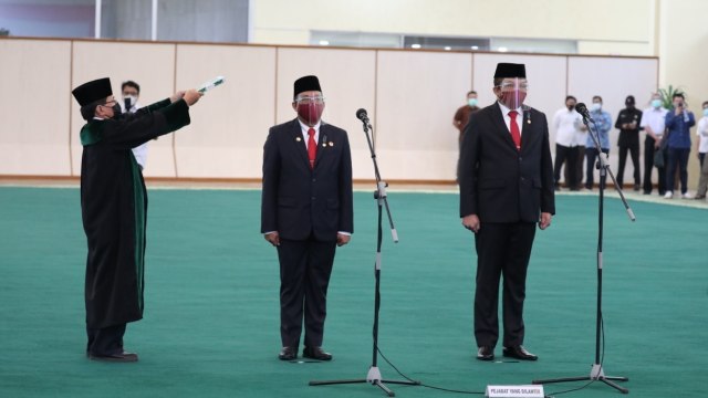 Ketua DPD La Nyalla melantik Sekjen DPD baru dan Deputi Bidang Administrasi. Foto: Dok. Istimewa