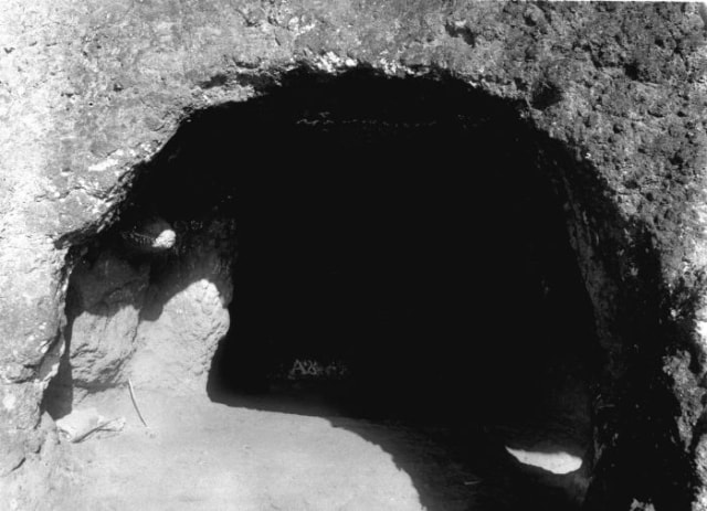 Gua Selomangleng. Sumber: Wikimedia Commons