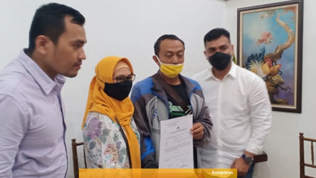 Mekanisme transaksi M-Banking dalam kasus raibnya uang nasabah Maybank Cabang Solo sesuai prosedur. Hal ini dikatakan Kepala Otoritas Jasa Keuangan (OJK) Surakarta, Eko Yunianto
