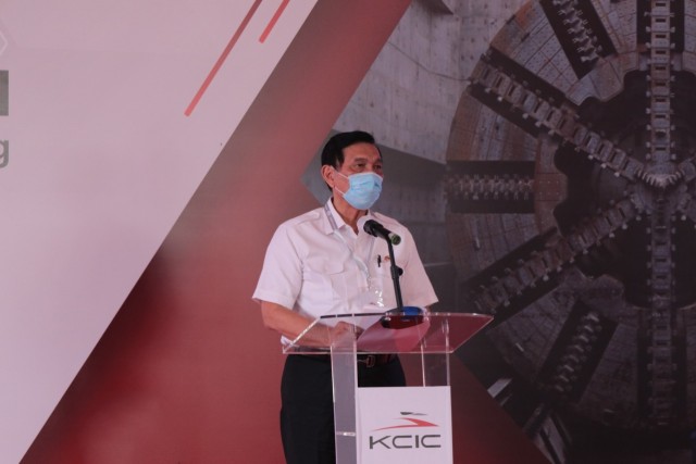 Menko Maritim dan Investasi Luhut Pandjaitan Pantau Progres Kereta Cepat Jakarta-Bandung. Foto: dok. PT KCIC