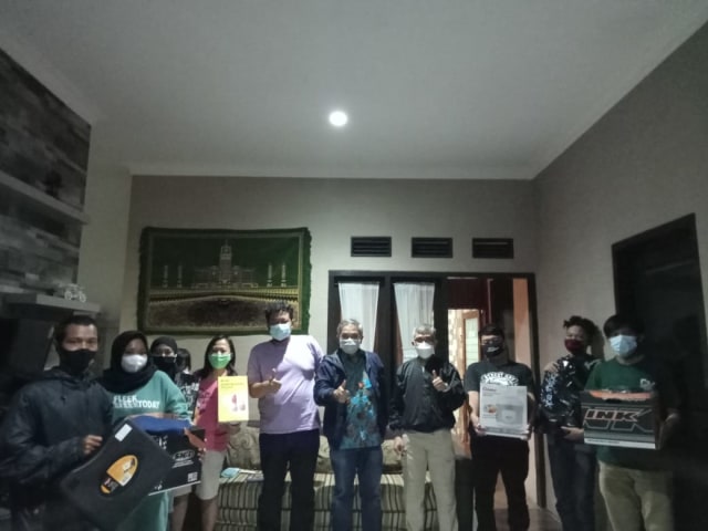 Aqua Dwipayana, secara mengejutkan datang di acara liburan Tugu Media Group di sebuah villa di Kota Batu pada Selasa Malam (15/12/2020).