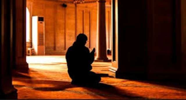 Ilustrasi Sholat Hajat, Foto: Dok. bincangsyariah.com