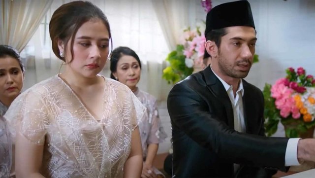 Still adegan My Lecturer My Husband | Dok. MD Pictures/WeTV