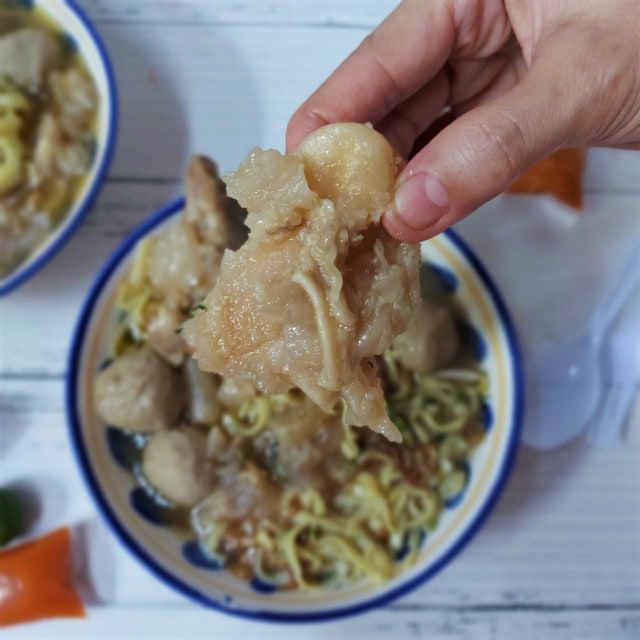 Menu mie kocok bandung special tulang bakso, Mie Kocok Bandung Cipete (MKBC) Eatery Foto: Azalia Amadea/Kumparan