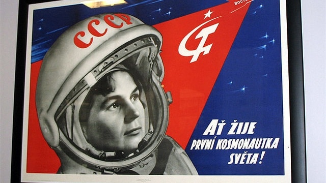 Menjelajahi Luar Angkasa - The Science Museum Russian Vostok-6 poster. Dok: Wikimedia Commons.
