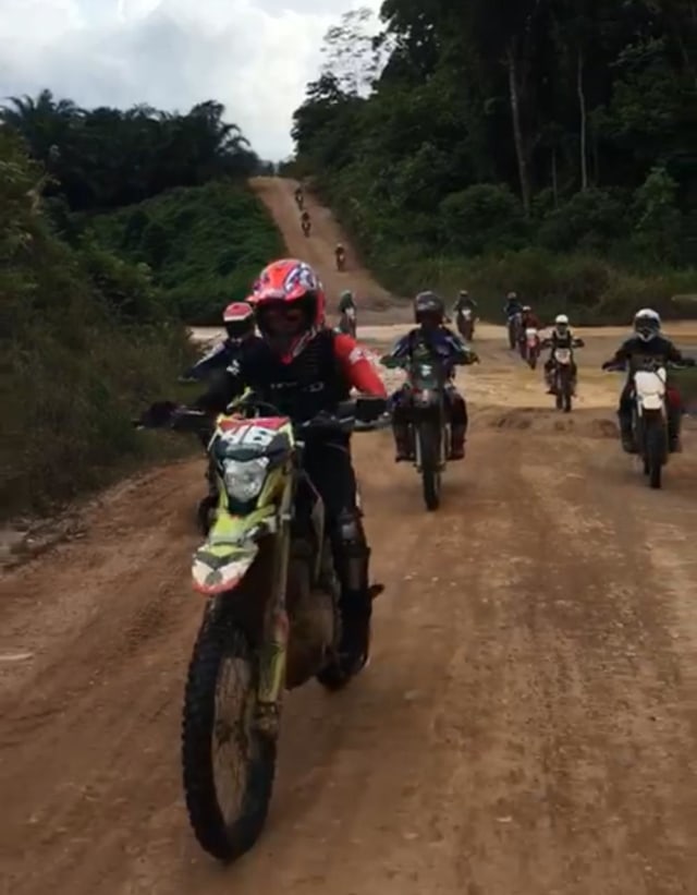 Astra Motor Kalimantan Barat menggelar event CRF150L jelajah alam. Foto: Dok. Astra Motor Kalbar