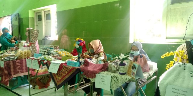 Selain pemasaran secara digital, MalangGleerrr.com juga melakukan kegiatan offline melalui program Sobo Kampung/Kelurahan/Deso. (Foto: Malang Gleerrr untuk Pemkot Malang)