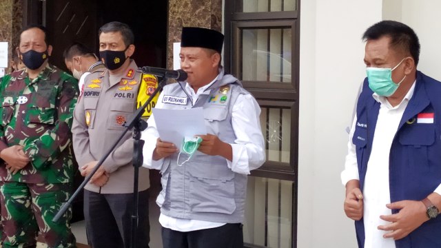 Wagub Jabar Uu Ruzhanul Ulum memberikan keterangan di Mapolda Jabar, Selasa (22/12). Foto: Rachmadi Rasyad/kumparan