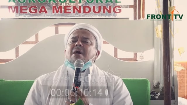 Habib Rizieq jelaskan lahan pesantren Markaz Syariah Megamendung. Foto: Front TV