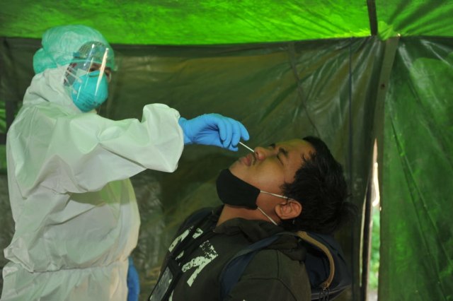Satgas Bogor mulai gelar rapid test antigen untuk wisatawan ke Puncak. Foto: Dok. Istimewa