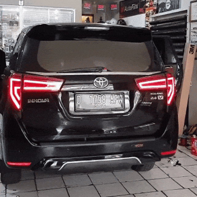 Modifikasi Toyota Kijang Innova reborn. Foto: dok. Istimewa