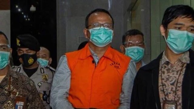 Sumber : https://www.google.co.id/amp/s/m.kumparan.com/amp/kumparannews/mengungkap-suap-ekspor-benih-lobster-yang-menjerat-menteri-edhy-prabowo-1ufLy9T0vVK