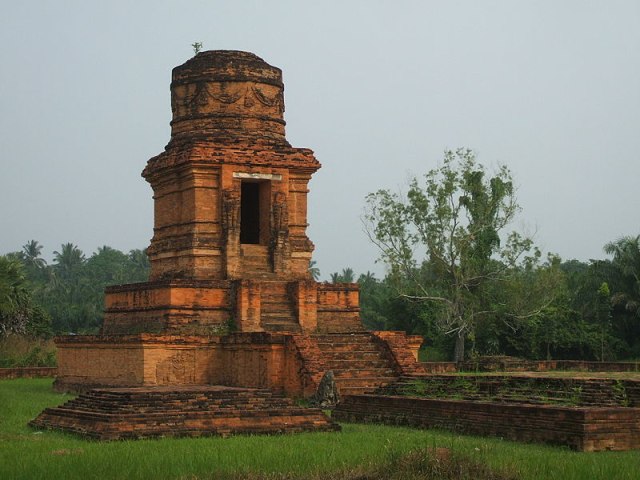 Padang Lawas. Sumber: Wikimedia Commons