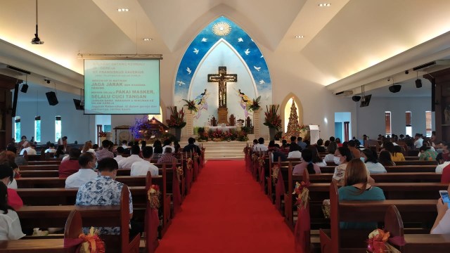 Misa natal di Gereja Katolik Santo Fransiskus Xaverius, Kuta, Badung - ACH