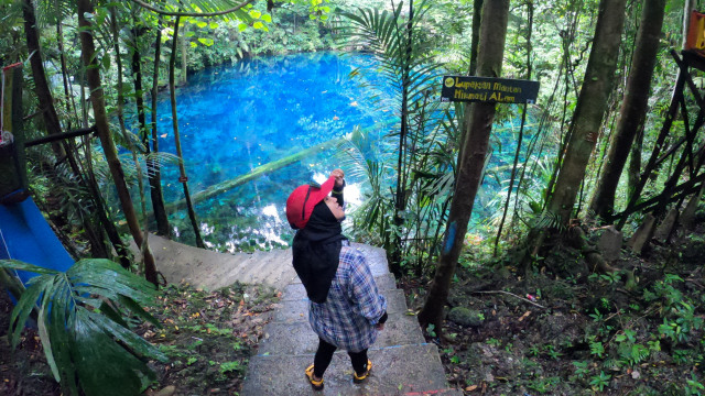 Telaga Samares-Sepse, Distrik Biak Timur Kabupaten Biak Numfor, Papua. (BumiPapua.com/Liza Indriyani)