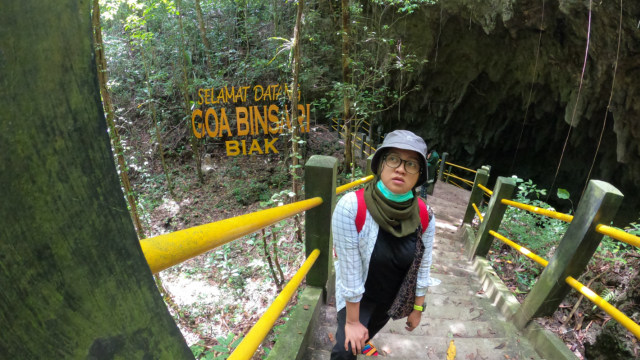 Wisata sejarah Gua Jepang di Biak Numfor yang layak dikunjungi traveler. (Bumipapua.com/Liza Indriyani)