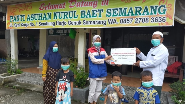 PT Pertamina Lubricants memberikan santunan kepada lebih dari 1750 anak yatim, kaum dhuafa dan para guru mengaji di 33 Yayasan dan Panti Asuhan di berbagai daerah. Foto: Pertamina