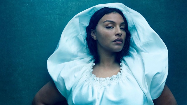 Paloma Elsesser, model plus size yang jadi model sampul majalah Vogue USA. dok. Annie Leibovitz