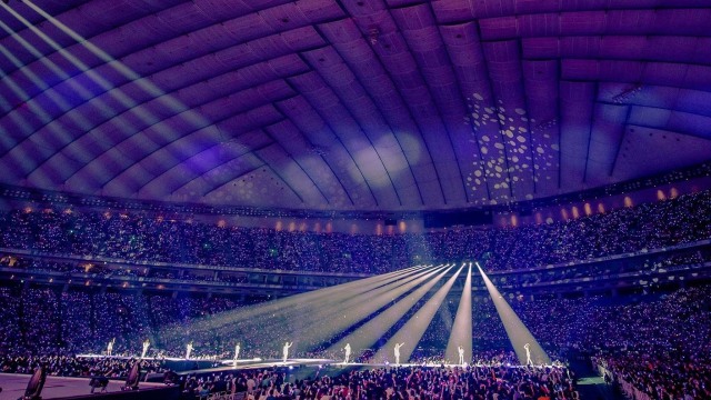Grup TWICE berhasil menjual habis tiket konser di Tokyo Dome, Jepang. Bukti fanatisme Fans K-Pop tidak cuma berada di korea saja.